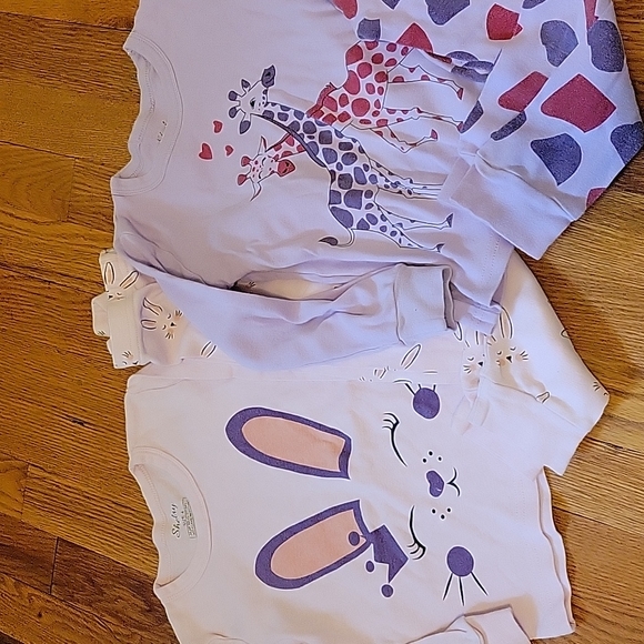 Amazon Other - Snug fit pajama bundle